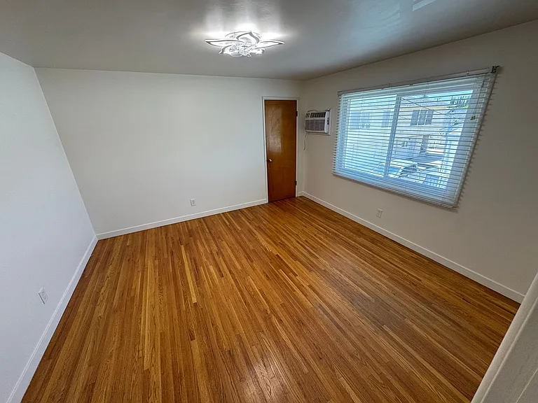 Allen - 1812 — Photo 12