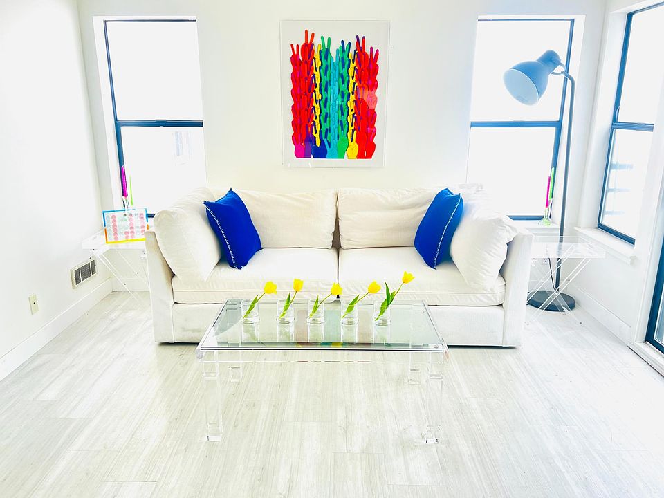 1st image of 3311 Fillmore St APT 205