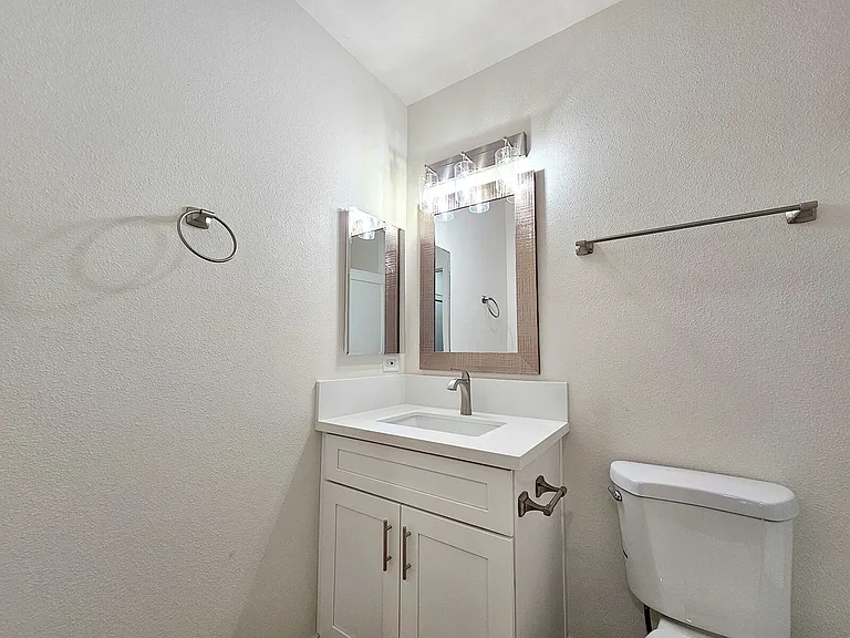 The Vine Apts — Photo 12