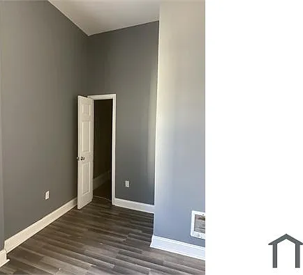 3 bed, 950 sqft, $1,495 — Photo 2