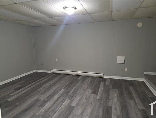 4th image of 902 7th St #1