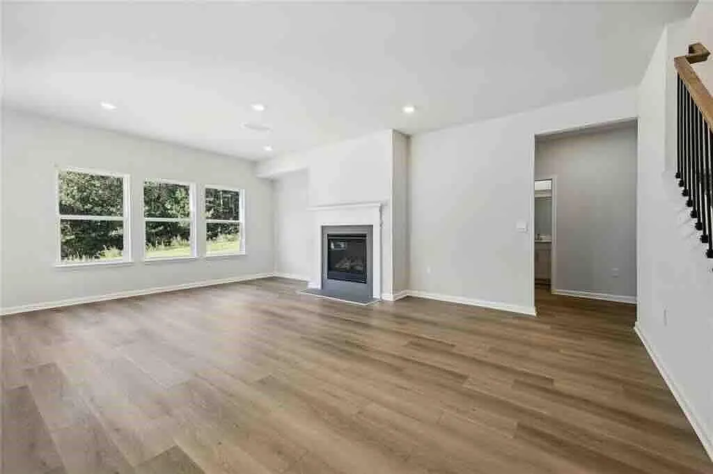 5 bed, 3.0 bath, 2989 sqft, $3,000 — Photo 4