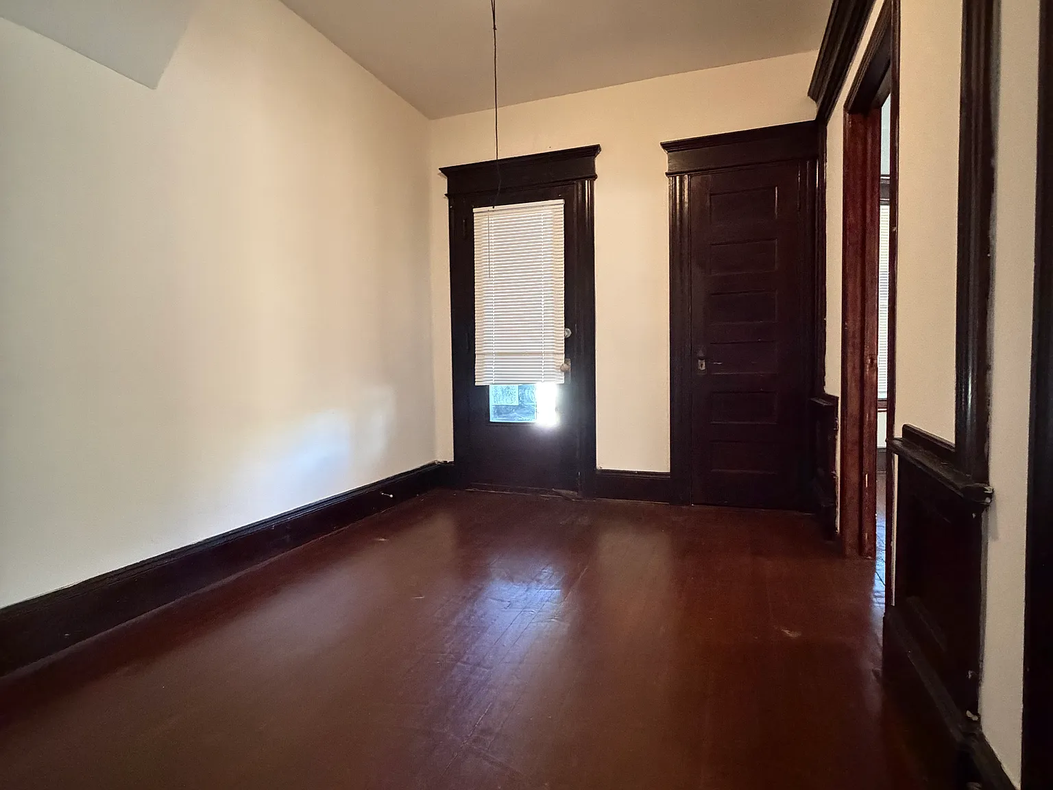 3 bed, 1349 sqft, $1,850 — Photo 3