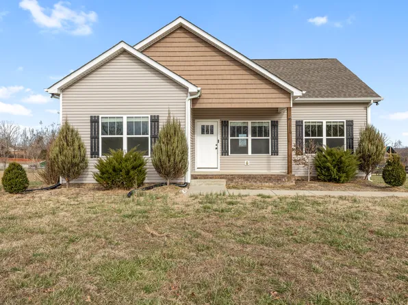 819 Hooper Rd, Charlotte, TN 37036