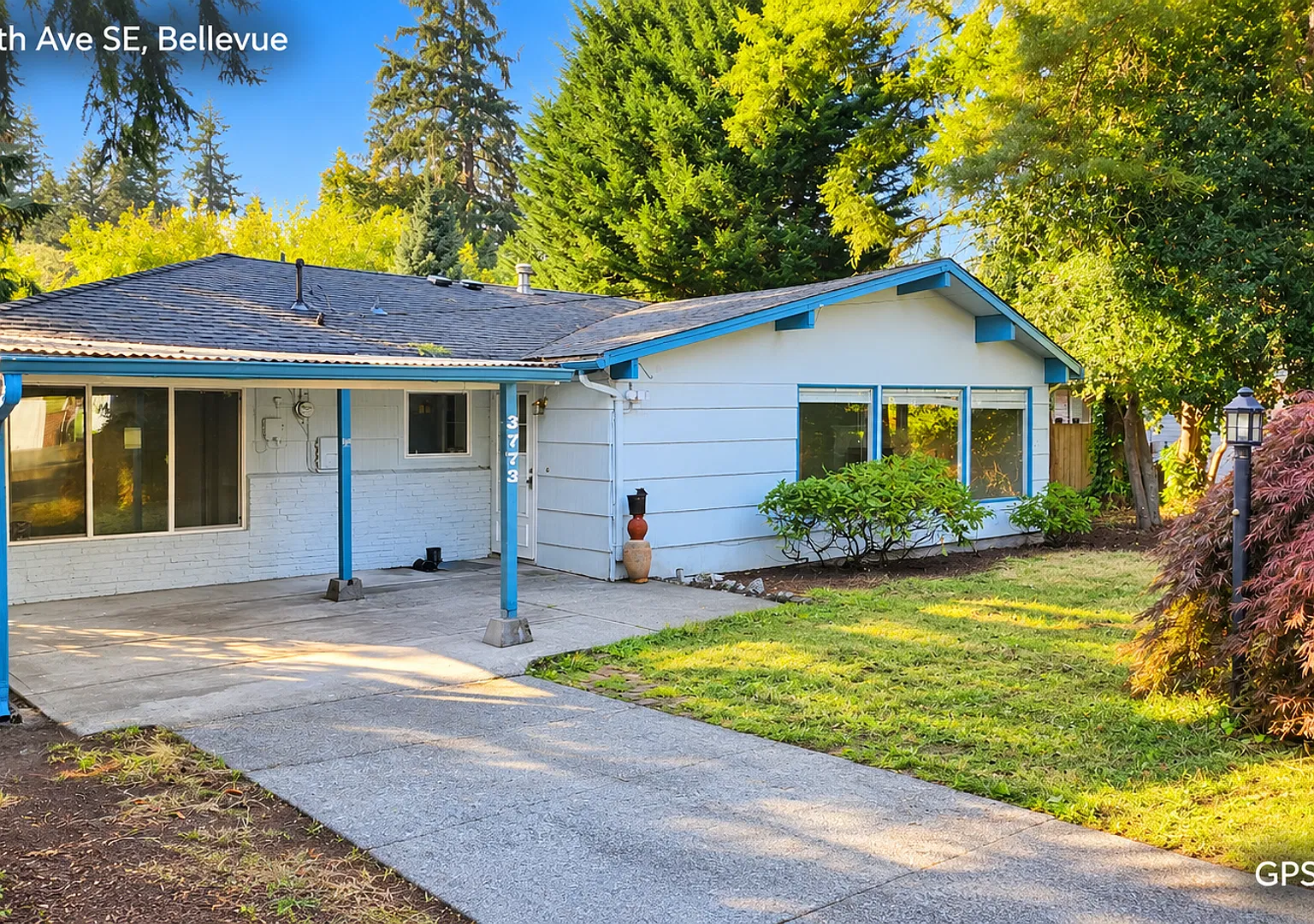 Prime Location, Modern Comfort, Exceptional Schools! — Photo 1