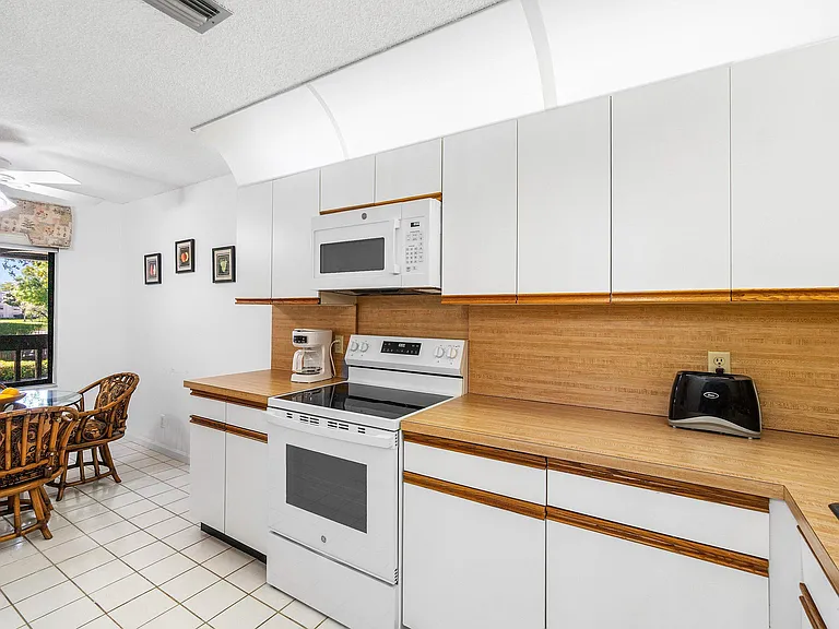 10137 Mangrove Dr #203 — Photo 10