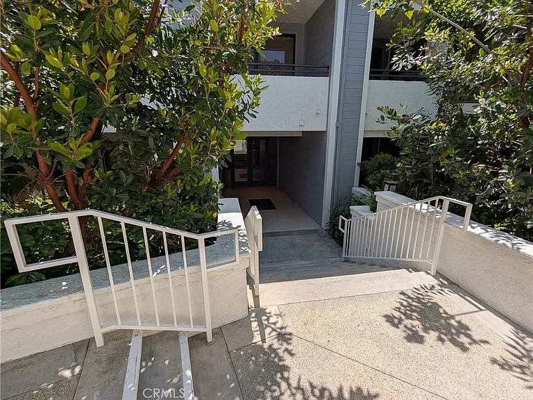 270 Cagney Ln #308 — Photo 10
