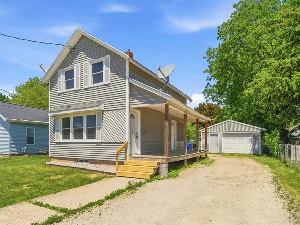 1014 W Kamps Ave, Appleton, WI 54914