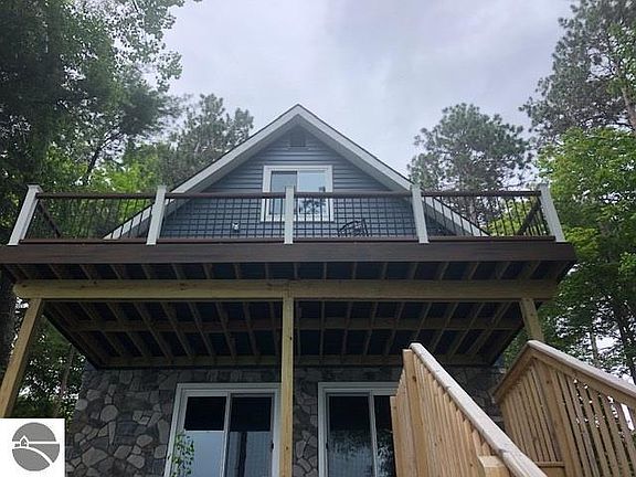 5th image of 2078 Birchview Dr