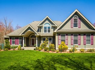 35 Meadow Tree Farm Rd, Saunderstown, RI 02874