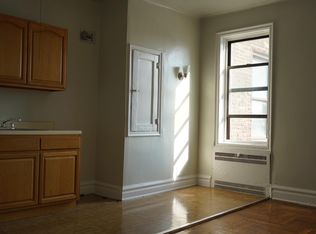 5300 65th Pl APT 4H, Maspeth, NY 11378