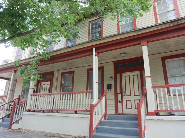 303 W Waldburg St, Savannah, GA 31401