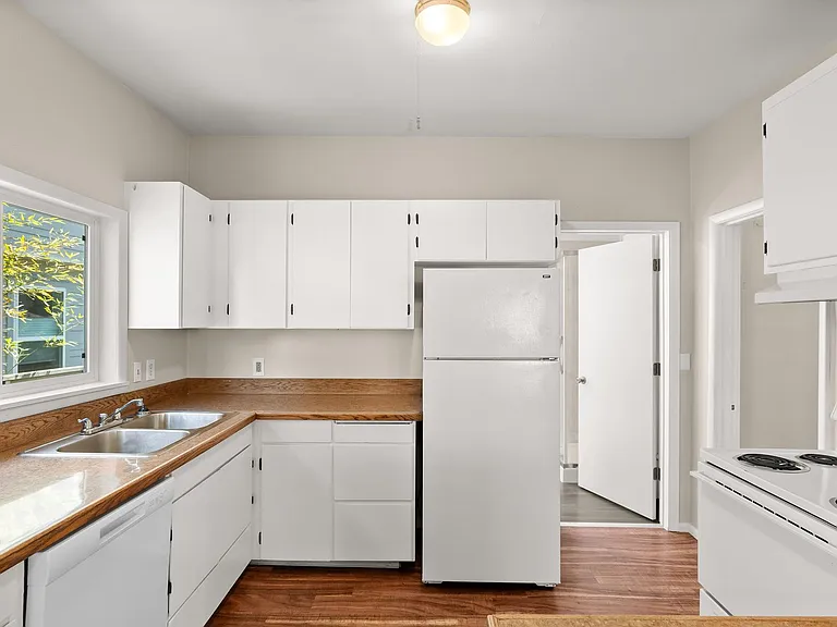 7110 SE Cora St — Photo 9