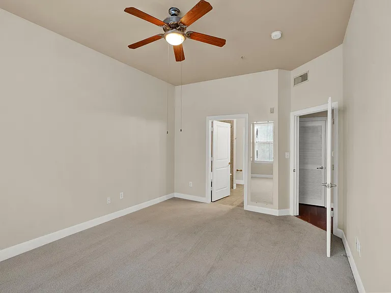 300 Saint Joseph Pkwy #307 — Photo 16