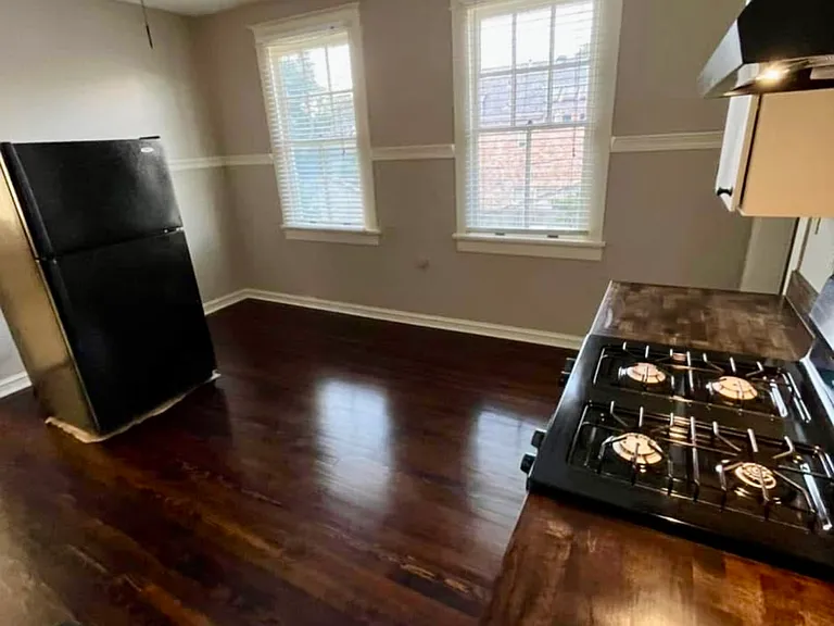 210 Jefferson Ave — Photo 21