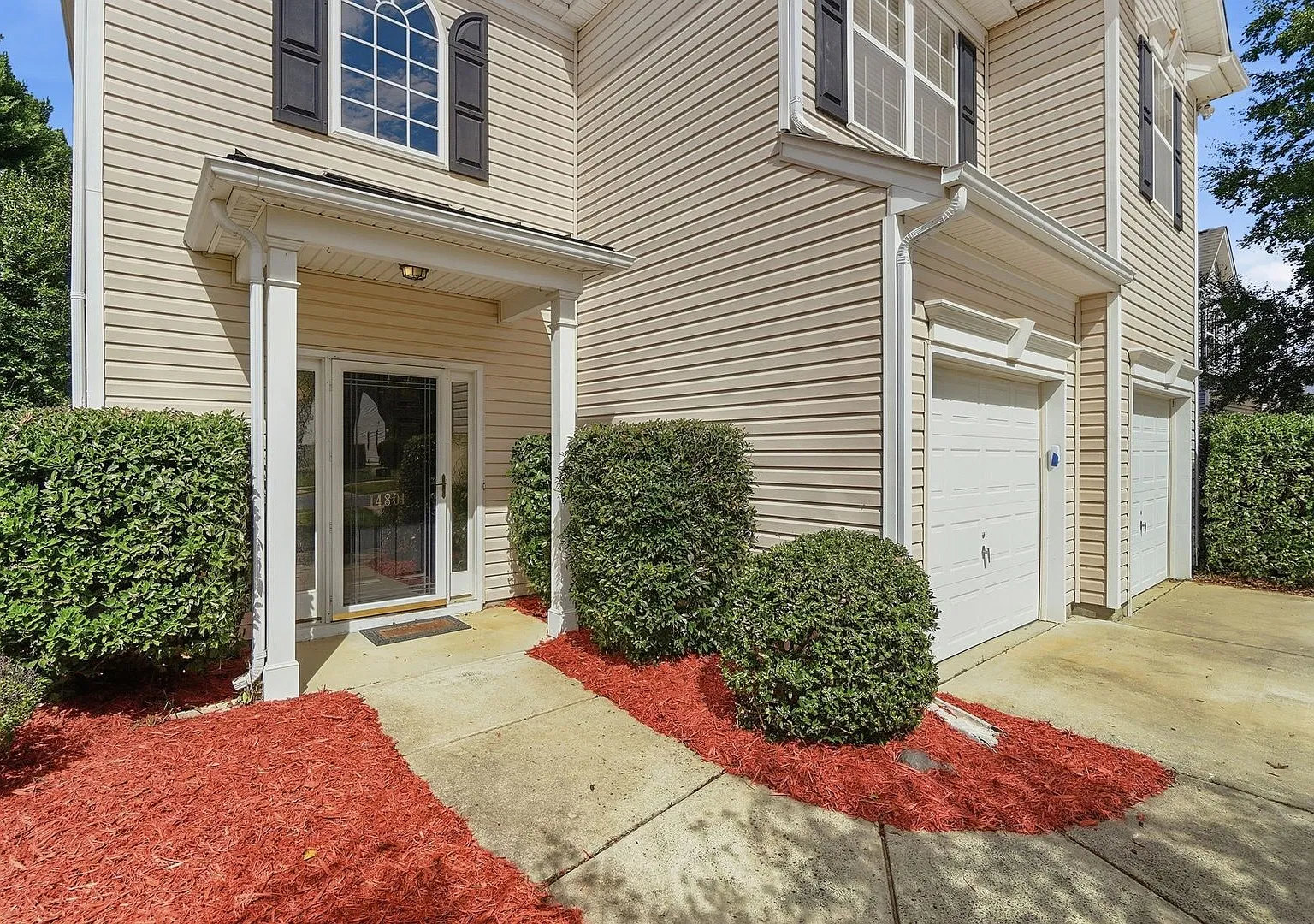 4 Bedroom Home in Steele Creek! — Photo 3