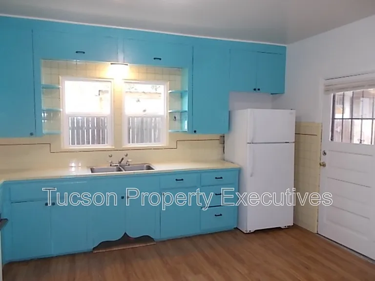 3350 N Chapel Ave — Photo 3
