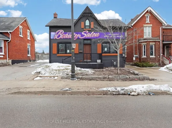 89 Toronto St, Barrie, ON L4N 1V1