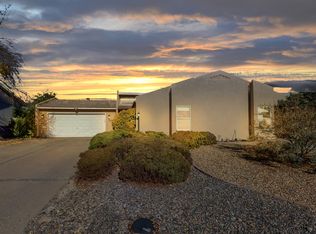 500 Stallion Rd SE, Rio Rancho, NM 87124