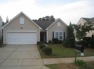 727 Almora Dr, Charlotte, NC 28216