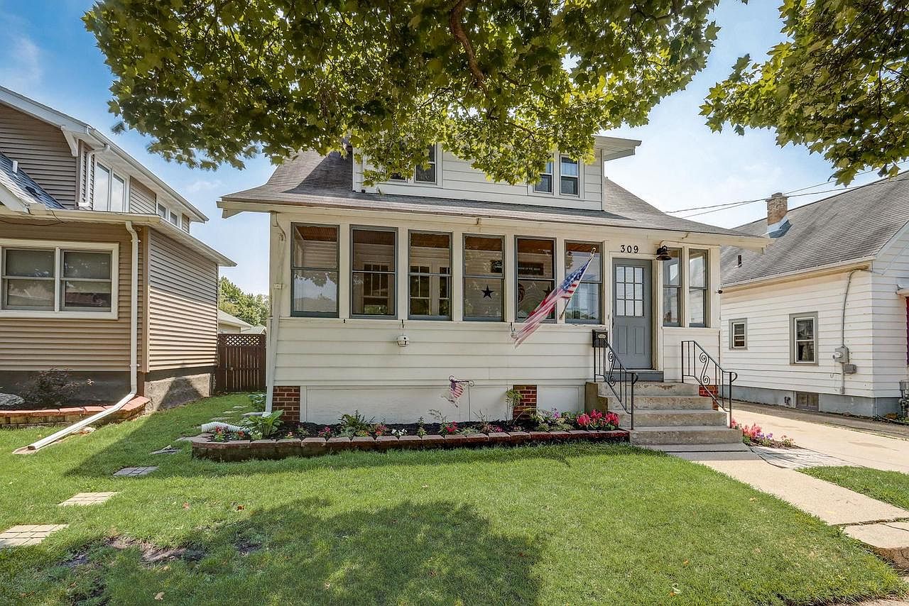 309 South Monroe Street, Watertown, WI 53094 | Zillow