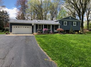 13288 Hickory St, Chesterland, OH 44026