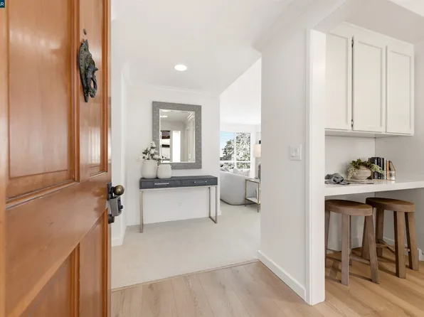 3425 Terra Granada Dr APT 2B, Walnut Creek, CA 94595