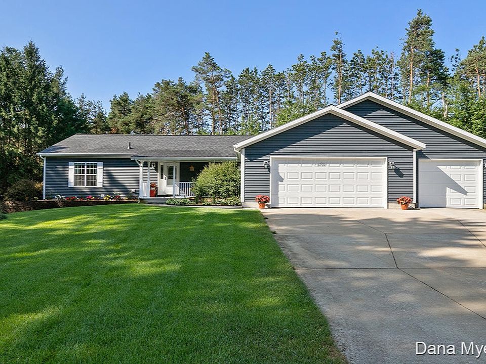 1st image of 4290 W Trailside Woods Ct NE