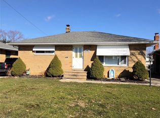 797 Pendley Rd, Willowick, OH 44095