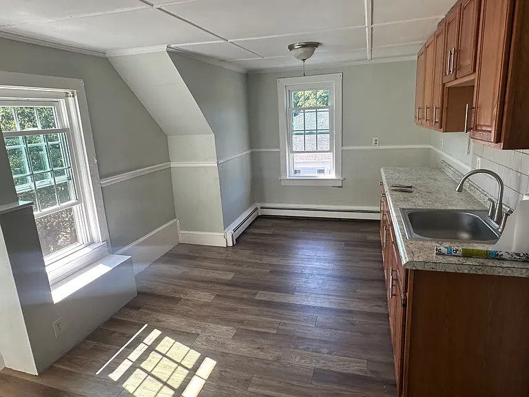20 Peck Ave #3 — Photo 2