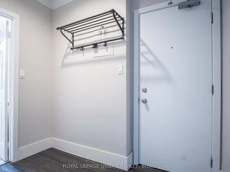 636 Danforth Ave #2 — Photo 14