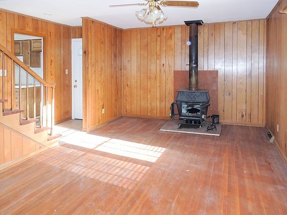 2nd image of 7427 Middlebury Pl