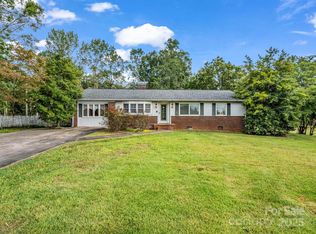 1227 Harris Henrietta Rd, Forest city, NC 28043