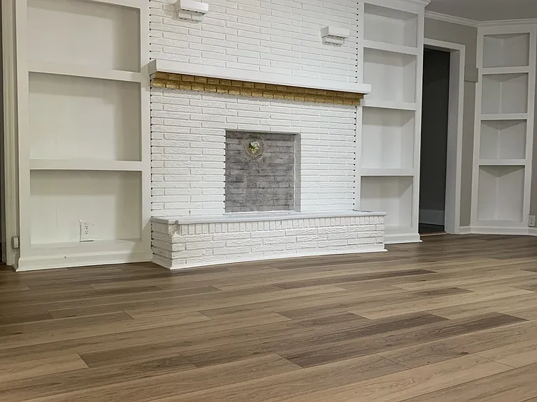 1203 W Crowell St — Photo 3
