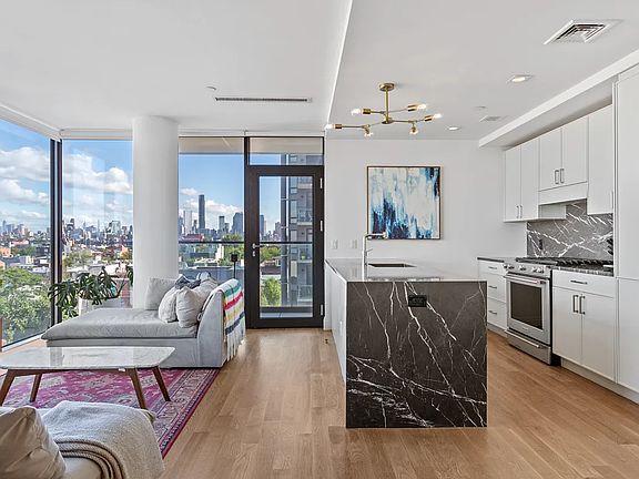 3rd image of 554 4th Ave Floor 8
