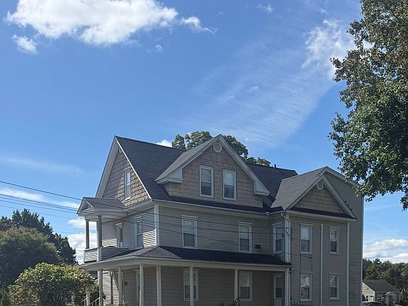 3rd image of 418 Chicopee St