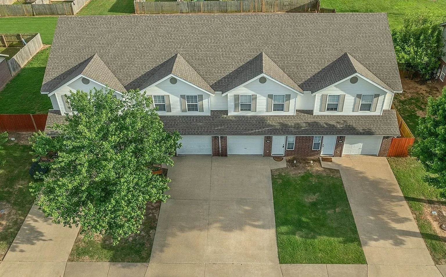 804 Meadowlands Drive — Photo 3