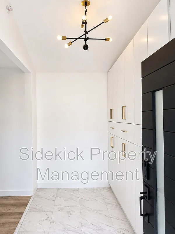 432 W Garfield Ave — Photo 3