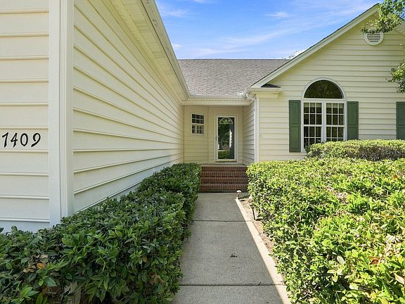 2nd image of 7409 Ivy League Ln