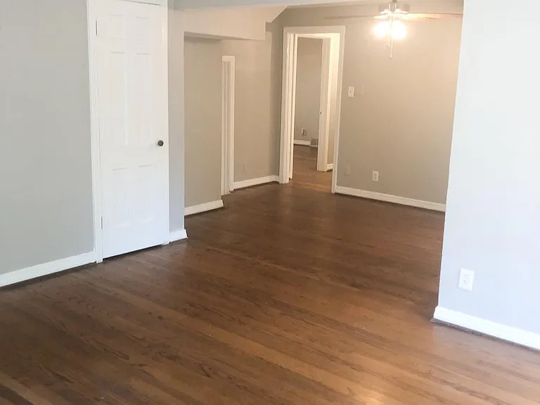 4414 Holland Ave — Photo 2