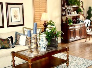 5586 E Atchison St, Fresno, CA 93727