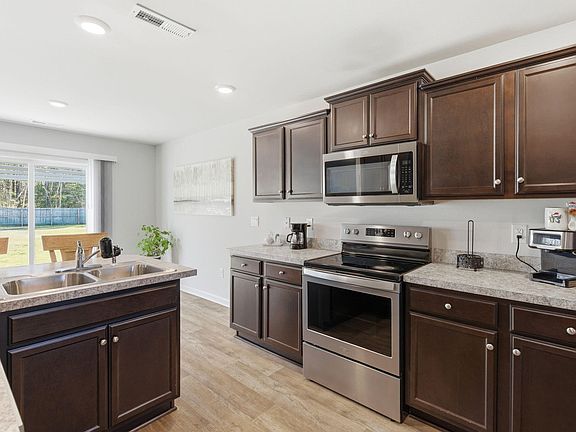 4th image of 7643 Jordan Rd