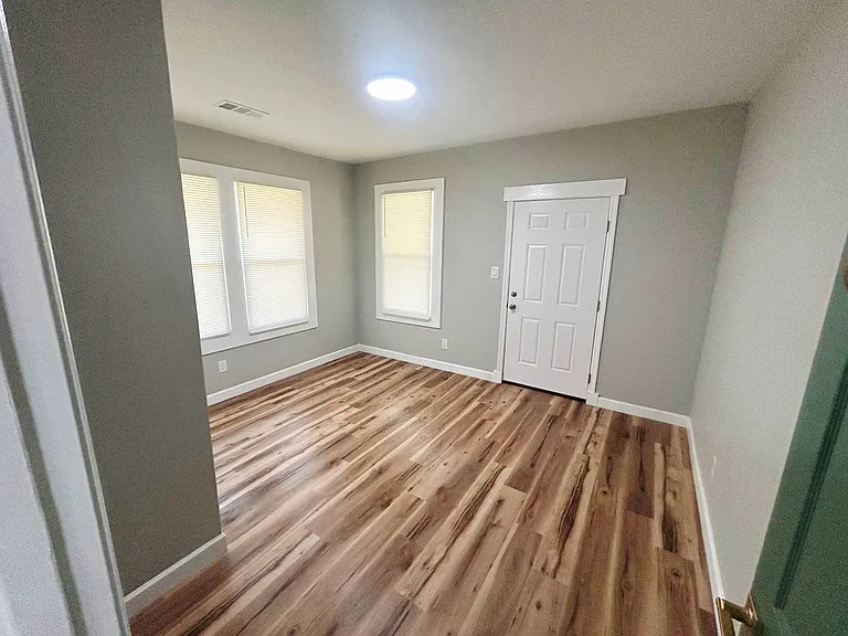 890 Maury St — Photo 8
