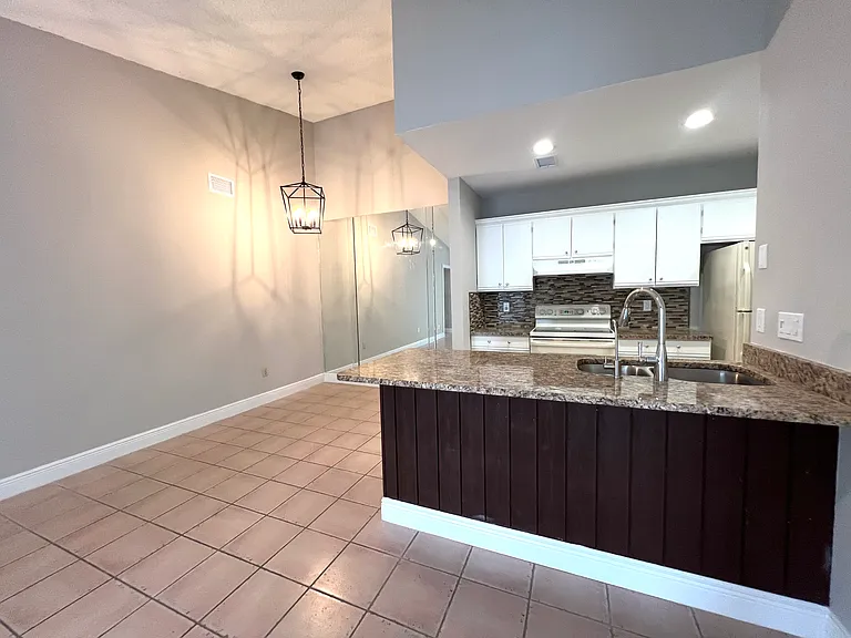 1077 Goldenrod Rd #1077A — Photo 12