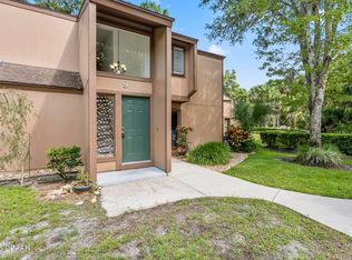 8 Oakmont Ct, Palm Coast, FL 32137