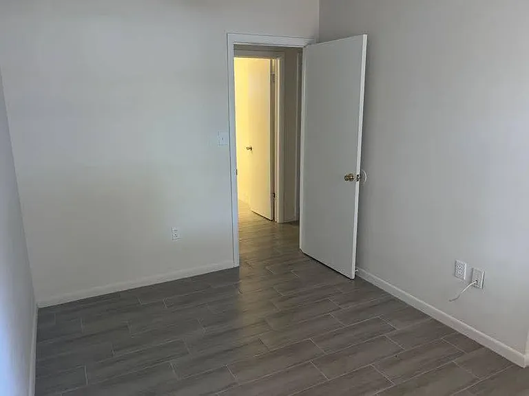 708 Fairmont Dr — Photo 10