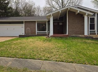 1185 Greenmar Dr, Fenton, MO