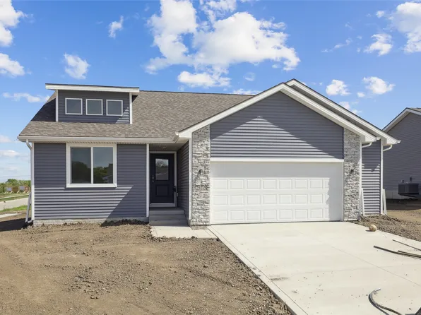 25115 Bluebird Cir, Adel, IA 50003
