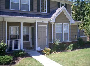 121 Grant Ct, Yorktown, VA 23692