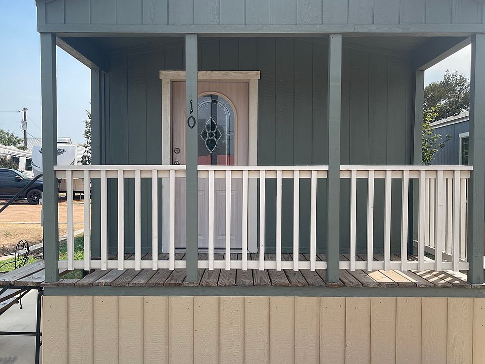 1st image of 1015 Davis St #10
